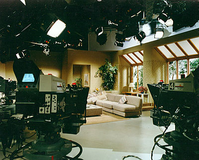 tv-am studio a 1983 tv-am.org.uk 400p