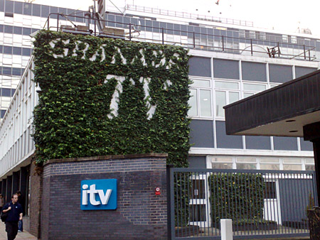 granada ivy covered andy dobbs 450p